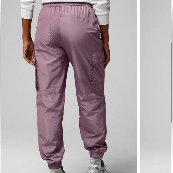 Fabletics Parachute Cargo Jogger Pants Plum Cactus Shine Large NEW - Picture 4 of 11